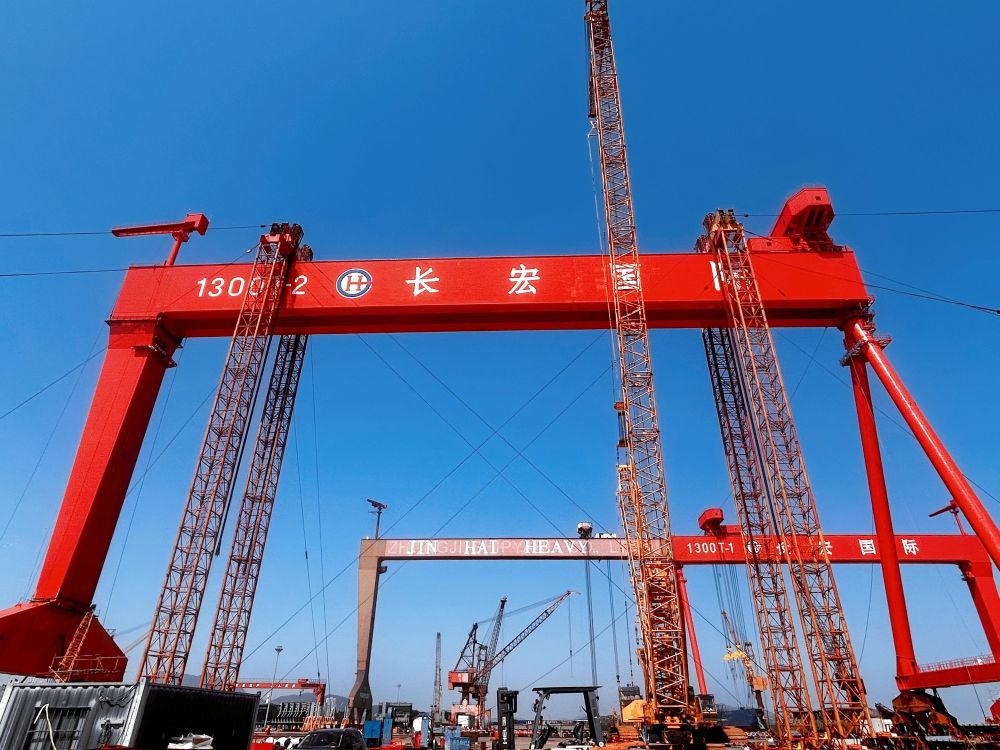 GENMA品牌順利完成450噸及1,300噸門式起重機(jī)總裝(圖2)